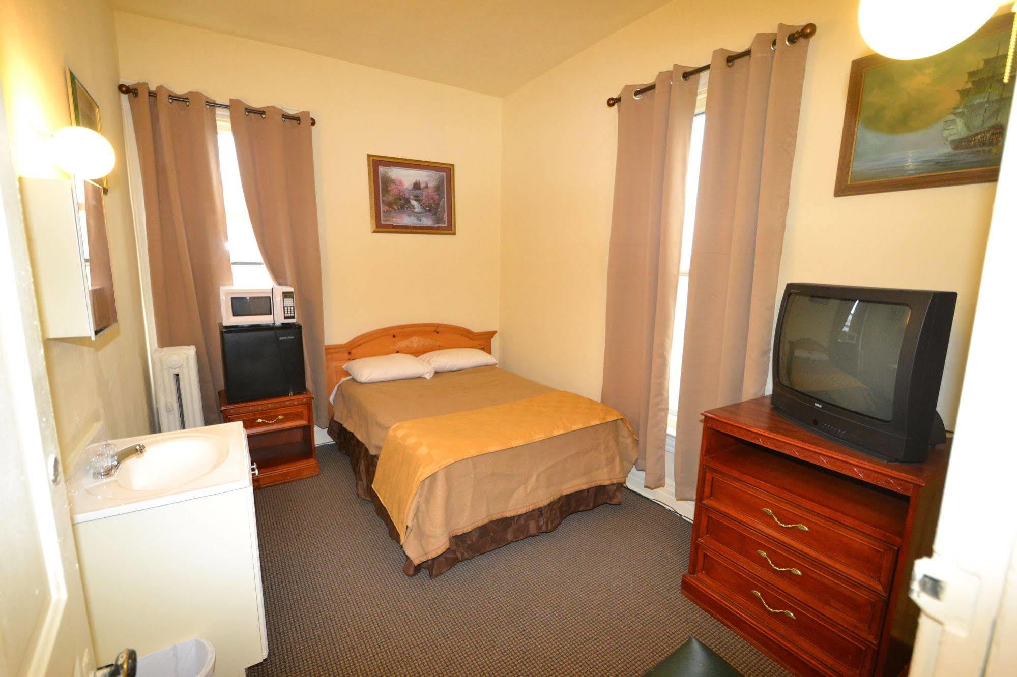 Perfect Stay Inn & Suites Blair Exterior photo